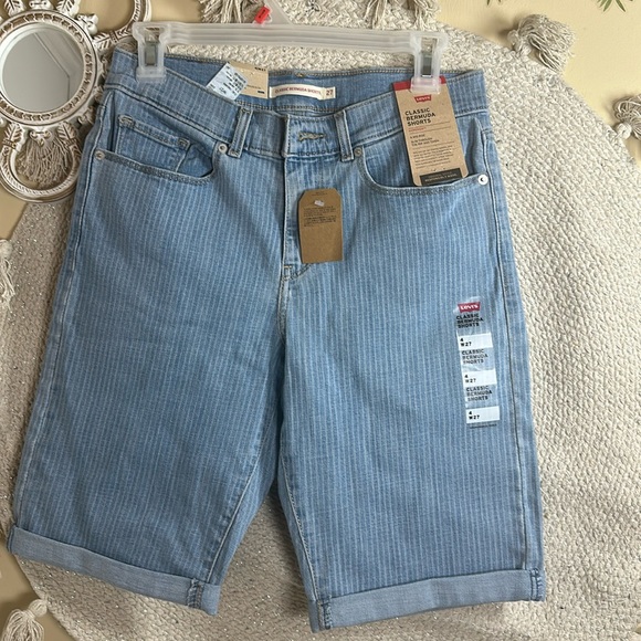 Levi's Pants - Levi classic Bermuda shorts